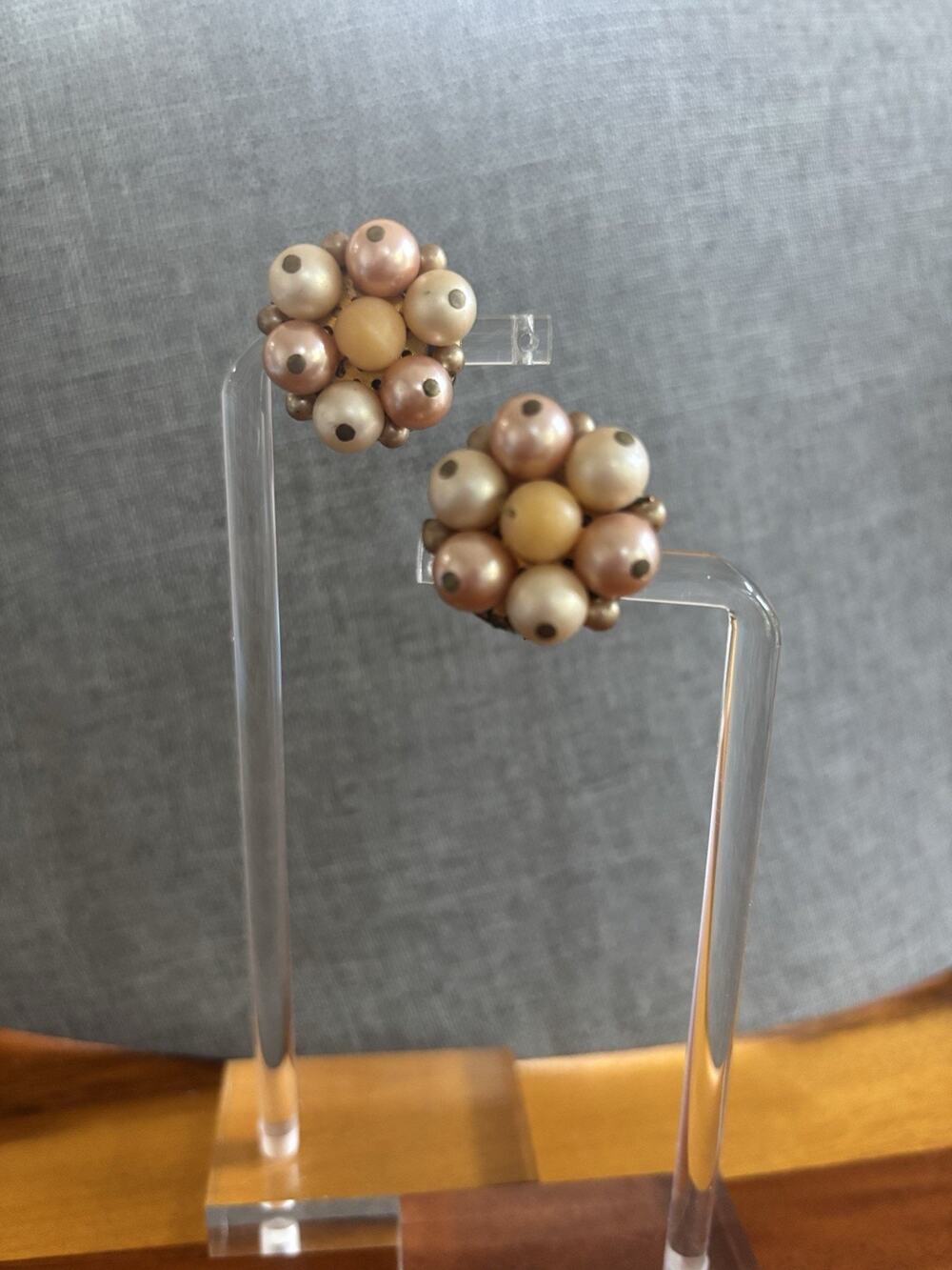 Vintage Retro MCM Cream Pink Simulated Pearl Cluster Round Clip-On Earrings Pair